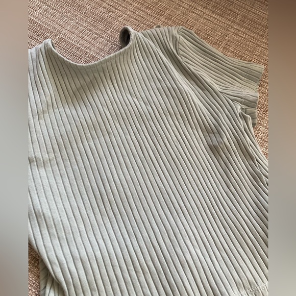 [₹790] Zara Tie-Back Ribbed Tee - Picture 2 of 3